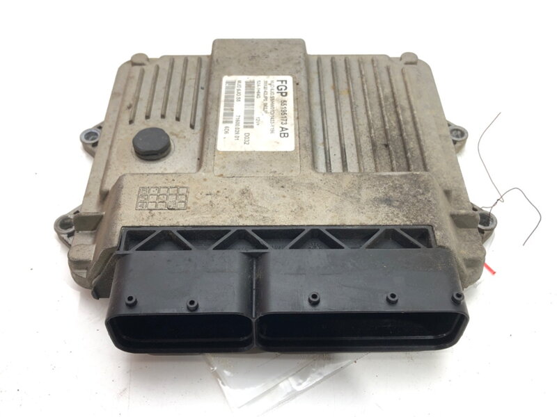 Řídicí jednotka motoru Suzuki Swift III (MZ, EZ) 2005 - 2022 33920-62JP0