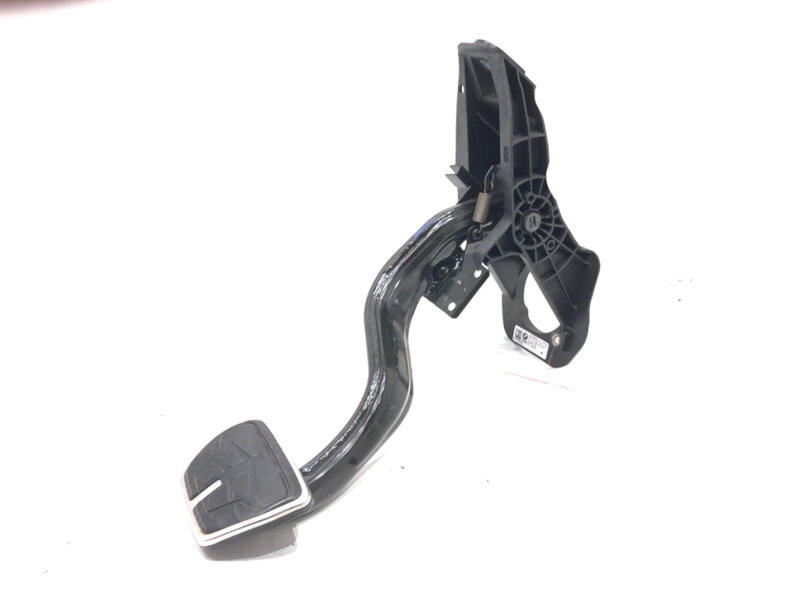 Pedál brzdy BMW 5 (G30, F90) 2016 - 2022 687428502