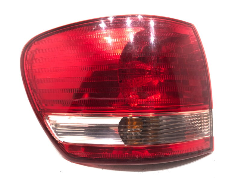Světlo levé zadní Toyota Avensis Verso (_M2_) 2001 - 2011