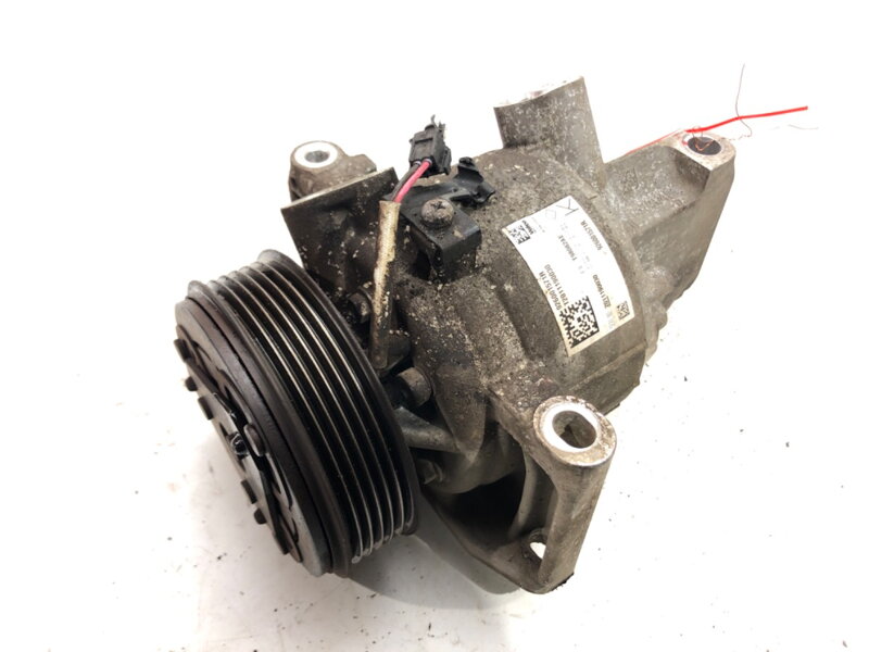 Kompresor klimatizace Dacia Duster (HM_) 2017 - 2022 926001571R