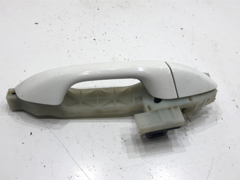 Klika vnější pravá přední KIA Optima Sportswagon (JF) 2016 - 2022