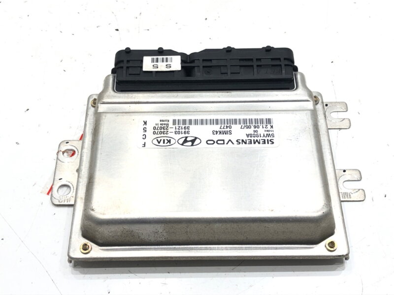 Řídicí jednotka motoru KIA Sportage II (JE_, KM) 2004 - 2022 39103-23070