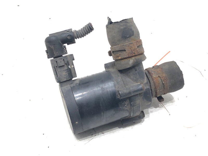 Přídavná vodní pumpa VW Touareg (7LA, 7L6, 7L7) 2002 - 2013 1K0965561L