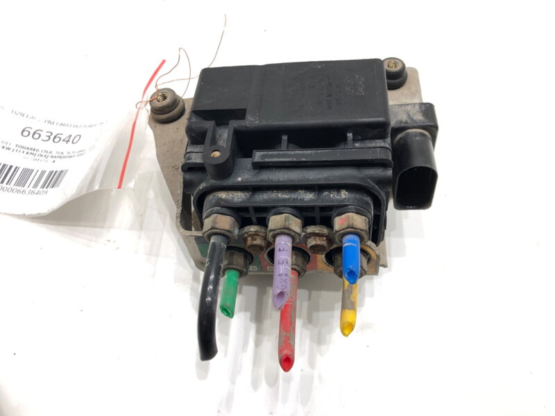 Rozdělovač pneumatiky vzduchu VW Touareg (7LA, 7L6, 7L7) 2002 - 2013