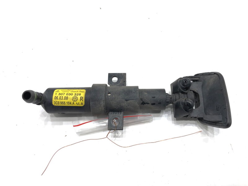 Ostřikovač světla pravý přední VW Passat B6 Variant (3C5) 2005 - 2011 3C0955104A