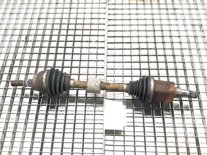 Poloosa levá přední Ford Focus III Turnier 2010 - 2022