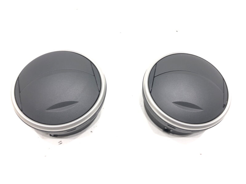 Mřížka ventilace přední Seat Ibiza IV (6J5, 6P1) 2008 - 2017