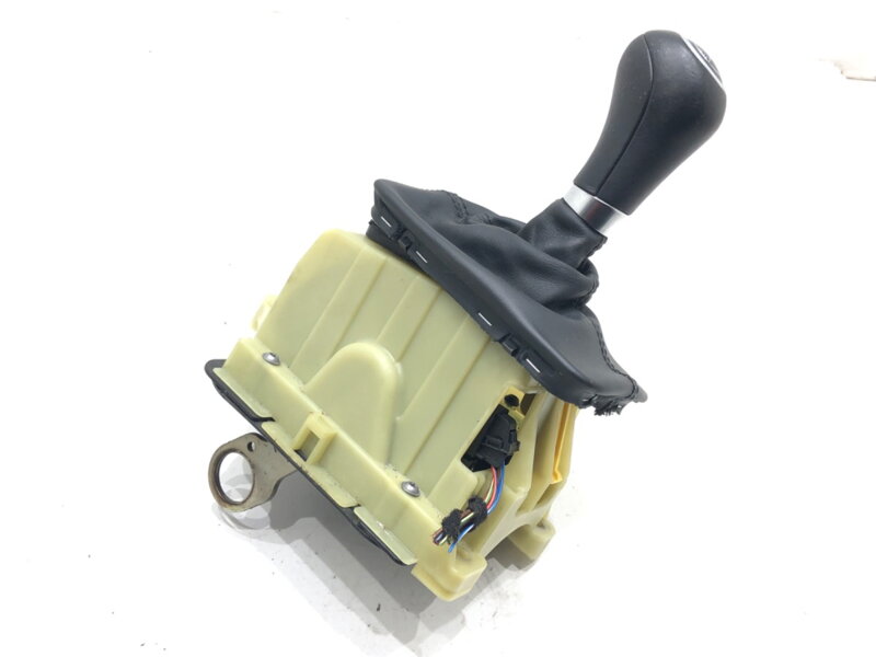 Řadicí páka volič převodovky Mercedes-benz Class C (W204) 2007 - 2015 A2042677524