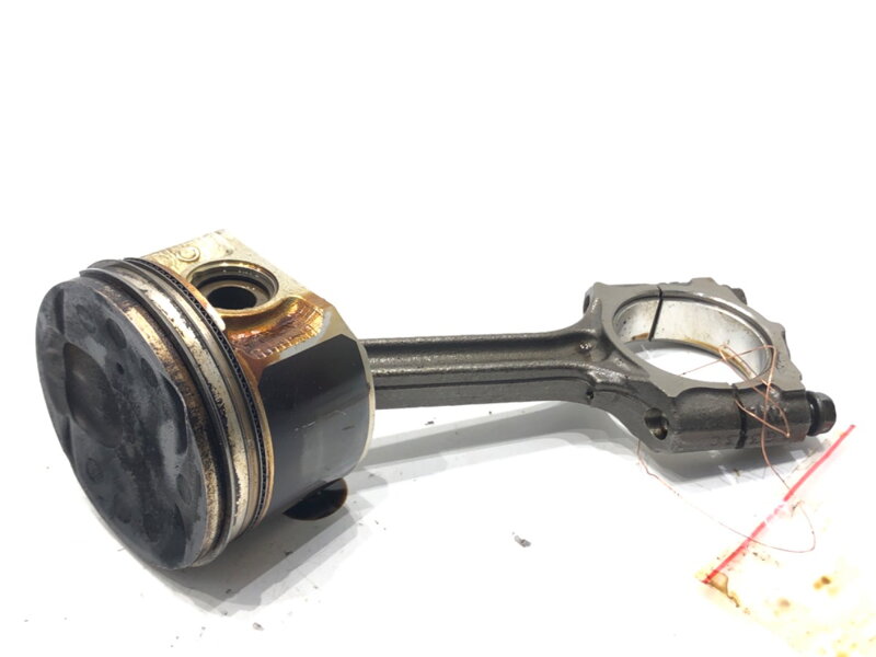 Píst S ojnicí Nissan Juke (F15) 2010 - 2022 MR16DDT