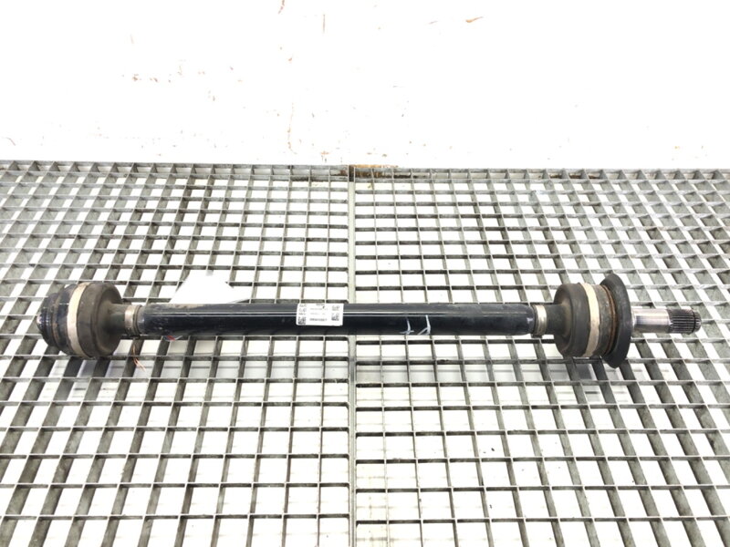 Poloosa pravá zadní BMW 5 (G30, F90) 2016 - 2022 8664622