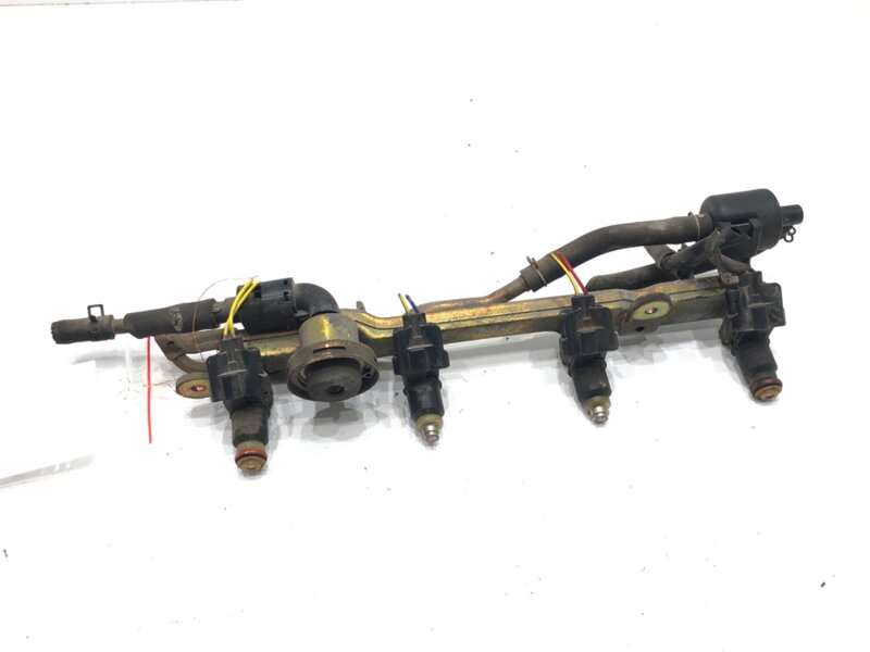 Vstřikovací rampa Honda Civic VII Hatchback (EU, EP, EV) 2000 - 2006