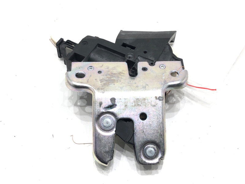 Zámek víka kufru zadní VW Passat B7 (362) 2010 - 2015 4F5827505D