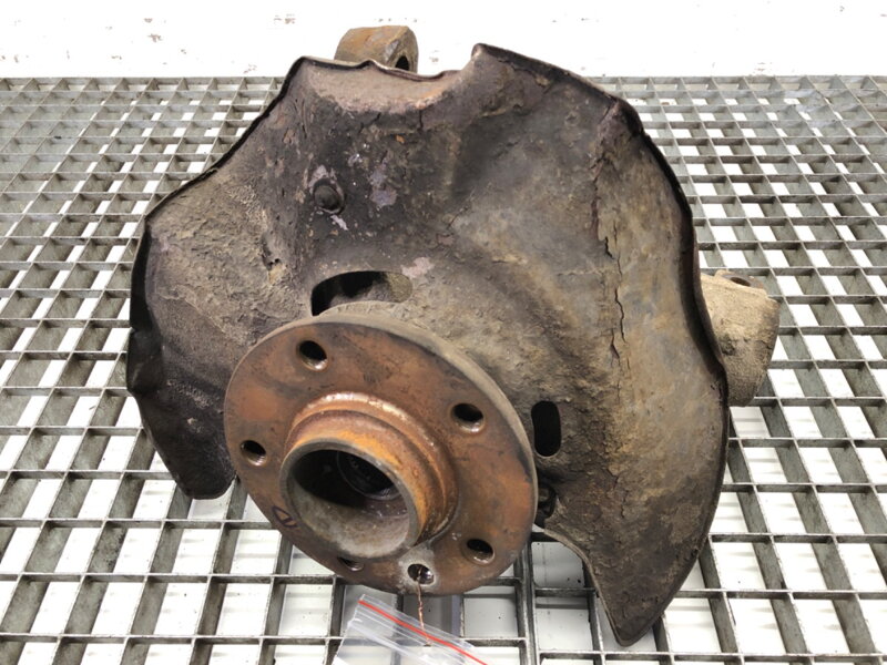 Otoč pravá přední VW Transporter V Autobus (7HB, 7HJ, 7EB, 7EJ) 2003 - 2015