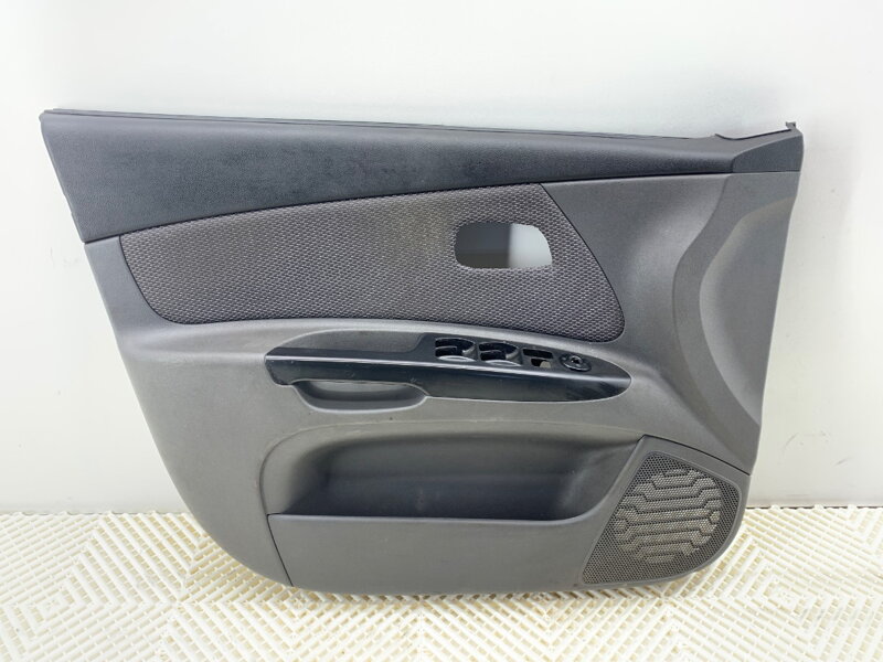 Tapecírung dveří levý přední KIA RIO II (JB) 2005 - 2011