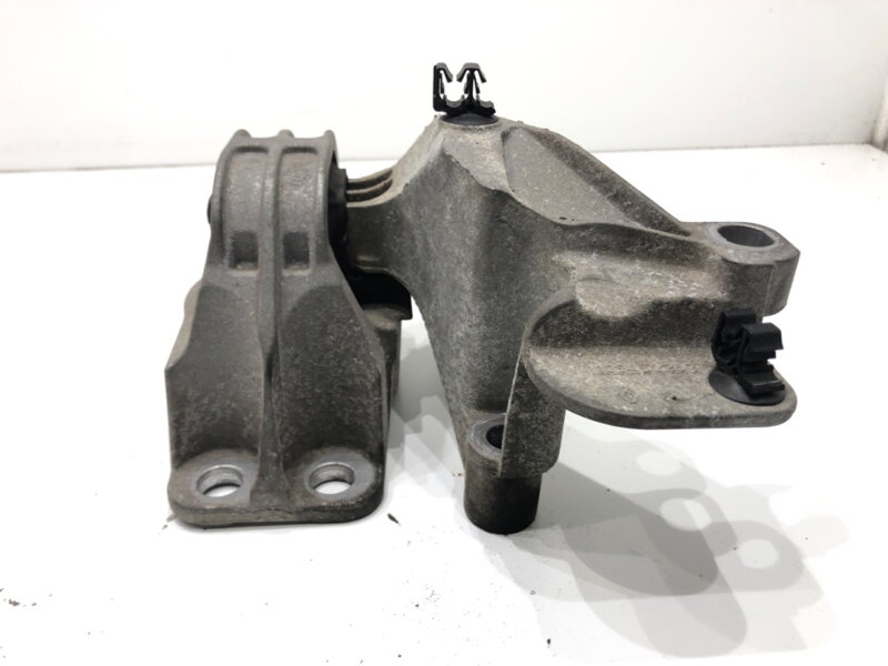 Polštář motoru levý Dacia Duster (HS_) 2010 - 2018