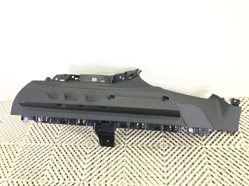 Vodící lišta rolety kufru levý BMW X1 (U11) 2022-2025