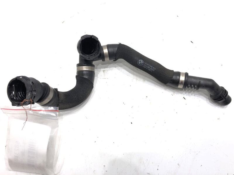 Potrubí vody BMW X1 (U11) 2022-2025 9896554