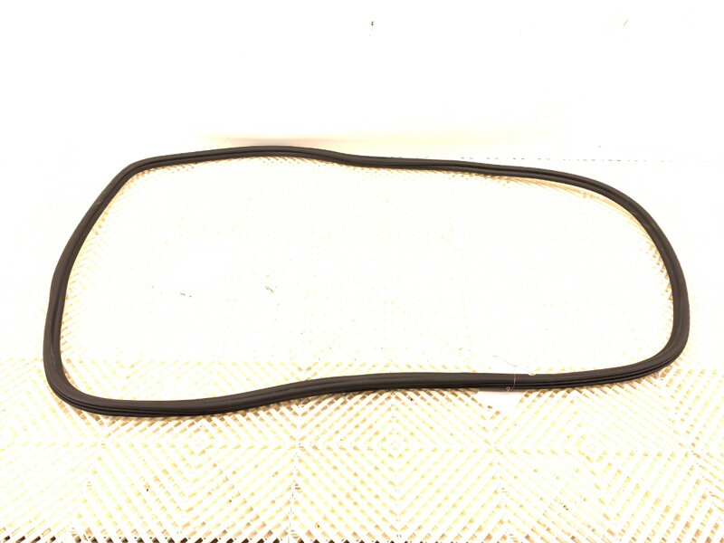 Těsnění dveří zadní levé Audi Q7 (4MB, 4MG) 2015 - 2022