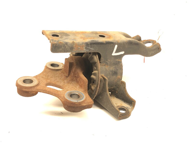 Polštář motoru levý Mitsubishi Mirage / Space Star VI Liftback (A0_A) 2012 - 2022