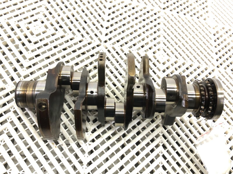 Hřídel klikový Audi A6 C6 (4F2) 2004 - 2011 06E101G