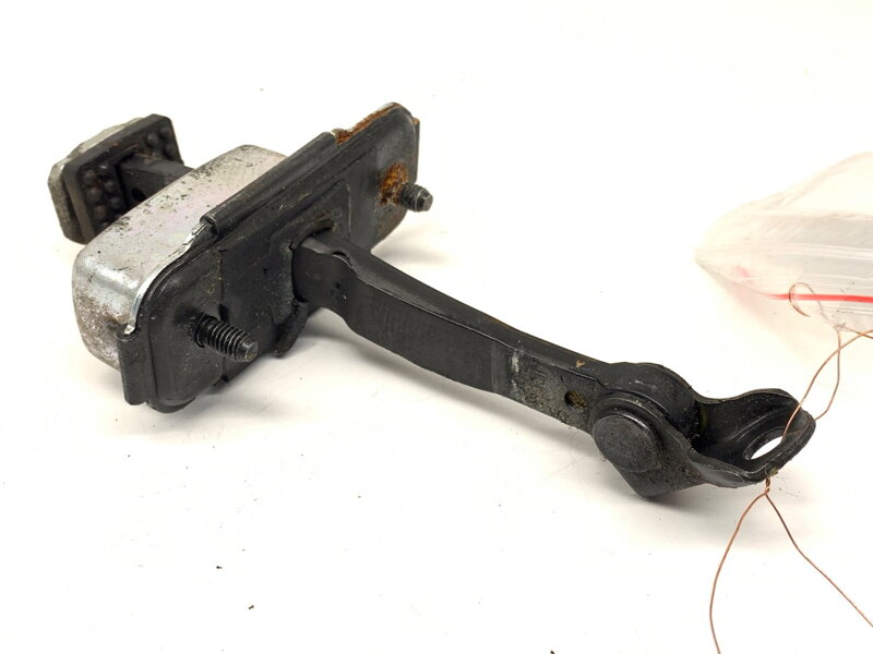 Omezovač dveře přední pravé KIA CEE ' D Sportswagon (JD) 2012 - 2018