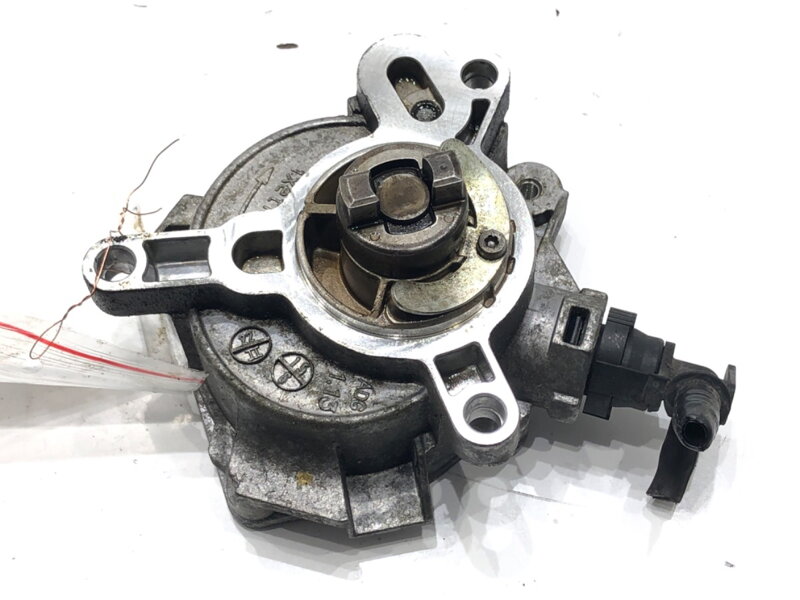 Čerpadlo podtlak Volvo V40 Liftback (525, 526) 2012 - 2022 31316688