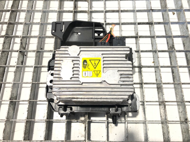 Řídicí jednotka napětí Mercedes-benz Sprinter 3 , 5-T (B906) 2006 - 2022 A0008273500