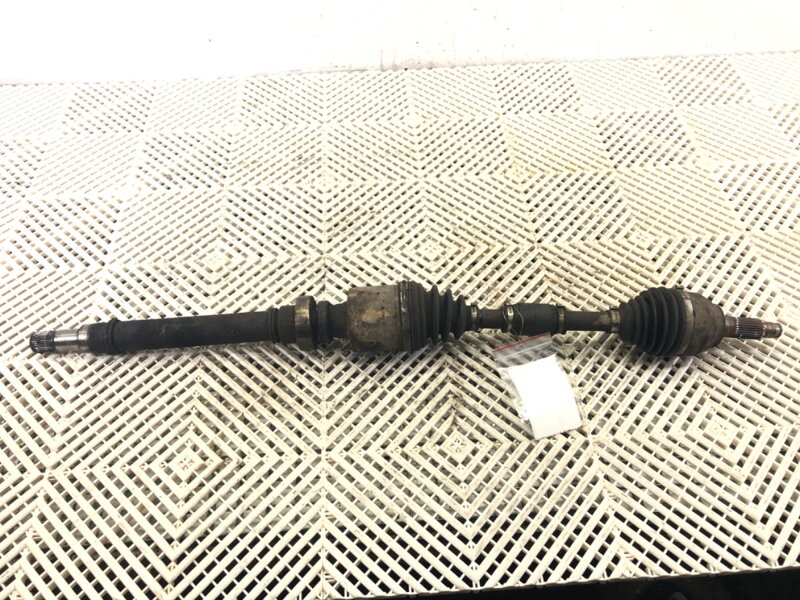 Poloosa pravá přední Mazda 3 (BK) 2003 - 2009