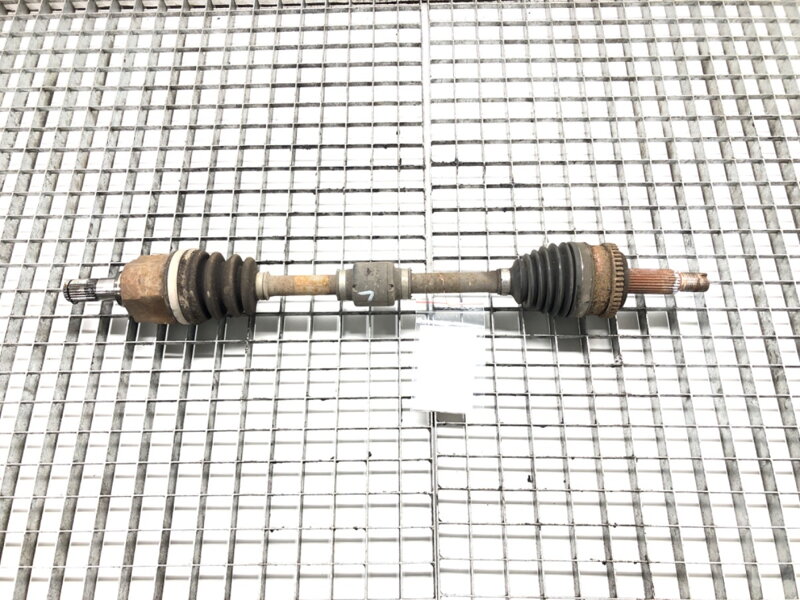 Poloosa levá přední Hyundai Veloster (FS) 2011 - 2017