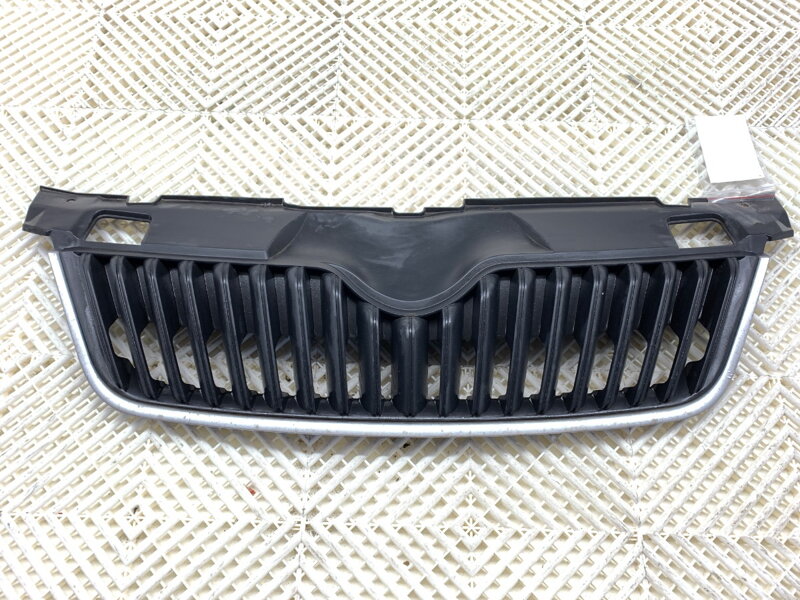 Maska chladiče grill Skoda Roomster (5J7) 2006 - 2015 5J0853668C