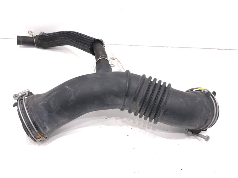 Vzduchové potrubí Toyota Corolla Liftback (_E21_) 2018 - 2022 17880-F2050