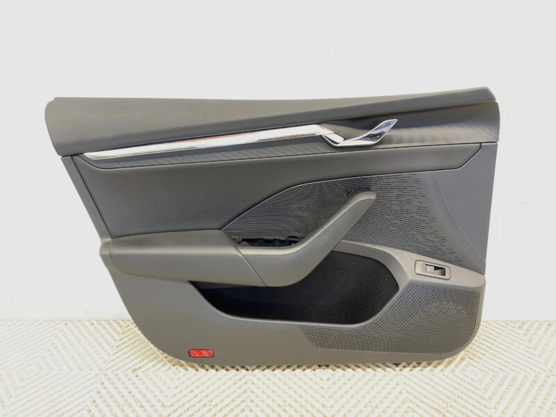 Tapecírung dveří levý přední Skoda Octavia IV (NX3, NN3) 2020 - 2022