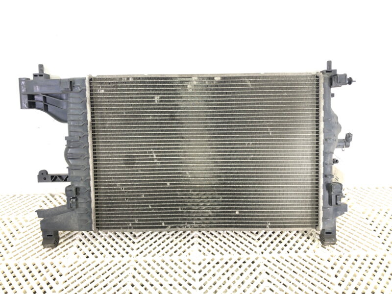 Chladič vody Chevrolet Orlando (J309) 2010 - 2022 52422262