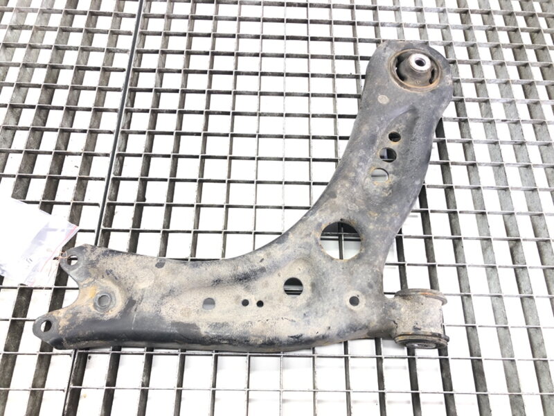 Rameno pravé přední Audi A3 (8V1, 8VK) 2012 - 2020 5Q0407152J