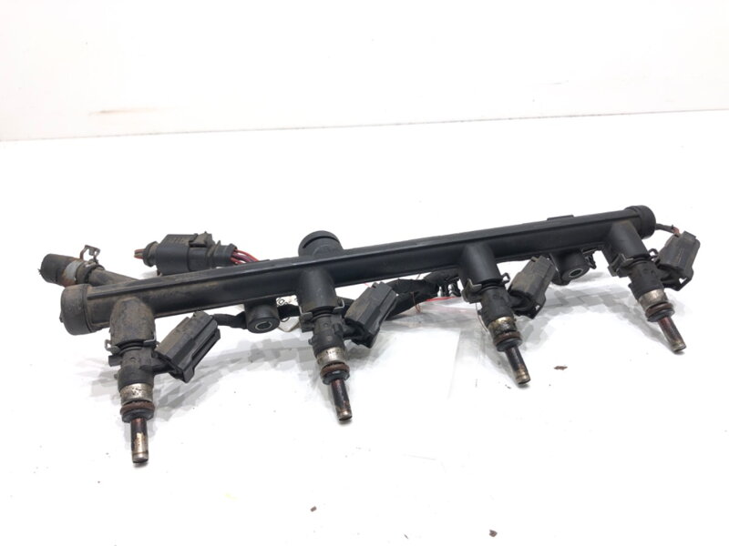 Vstřikovací rampa Skoda Kodiaq (NS7, NV7, NS6) 2016 - 2022 06L906031A