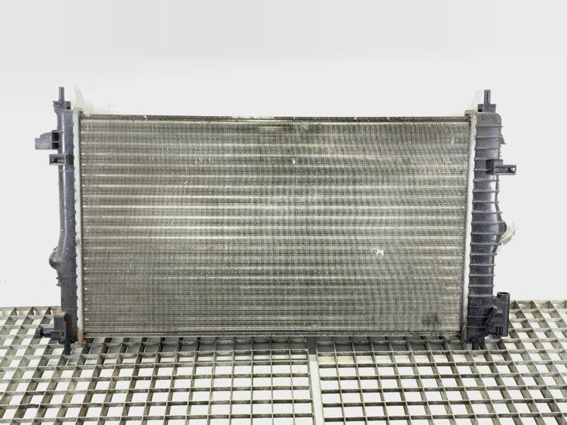 Chladič vody Opel Insignia A (G09) 2008 - 2017