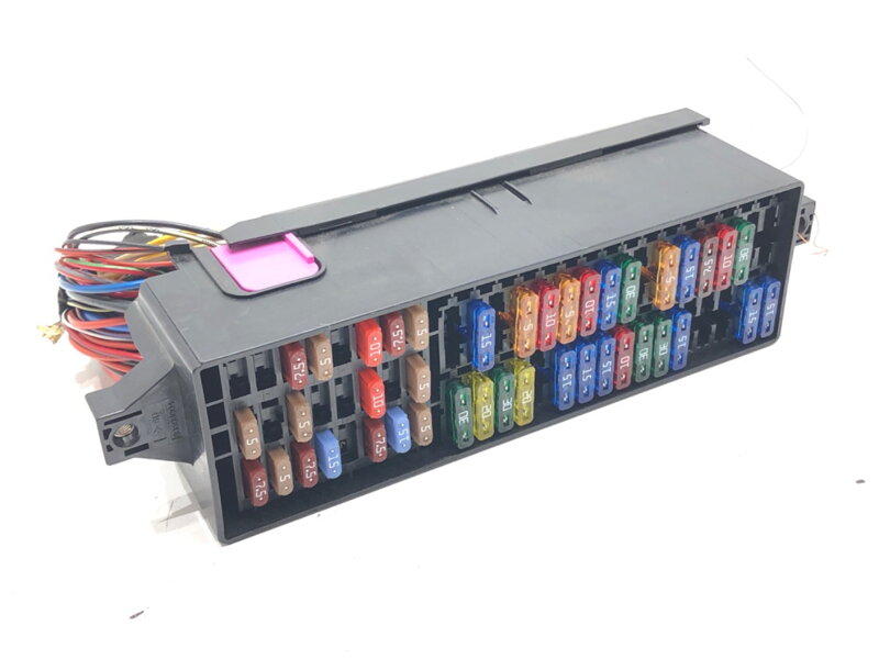 Pojistková skříňka Skoda Rapid (NA2) 2011 - 2022