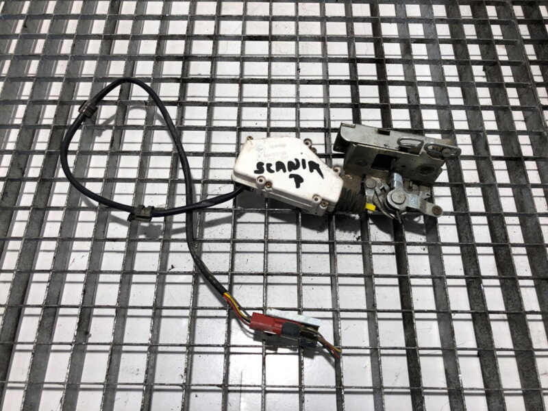 Zámek dveří pravý přední Scania 4 - Series 1995 - 2008