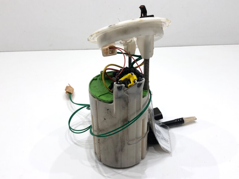 Palivové čerpadlo BMW 5 Touring (E61) 2004 - 2010 7187933