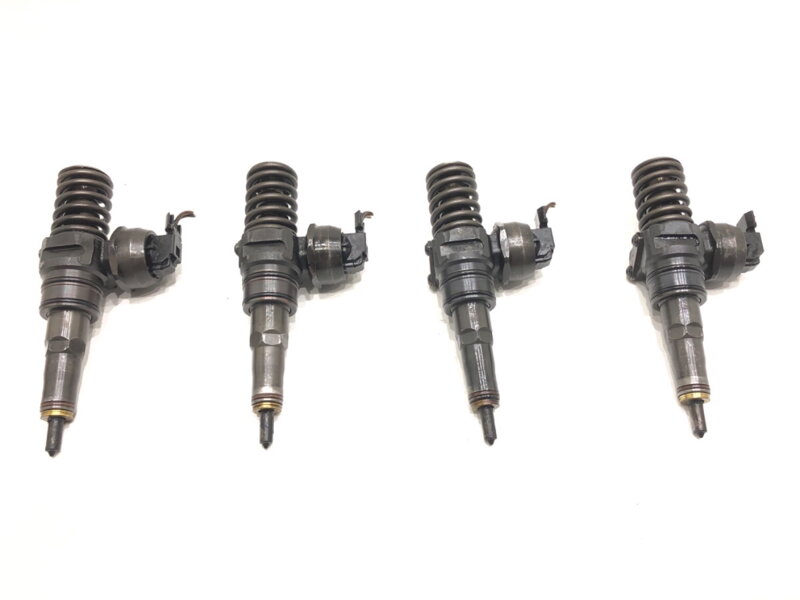 Vstřikovače sada Audi A4 B6 Avant (8E5) 2000 - 2005 038130073BA