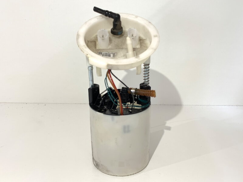 Palivové čerpadlo BMW 3 Touring (E91) 2004 - 2012 7197073