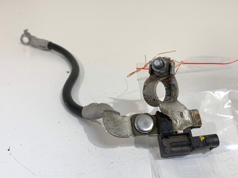 PÓL / svorka (BATERIE) mínus Hyundai Kona (OS, OSE, OSI) 2017 - 2022 37180-DD000