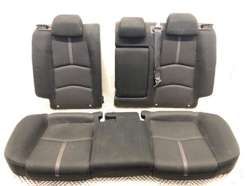 Lavice / sedačka druhý řada Mazda 3 (BM, BN) 2013 - 2022