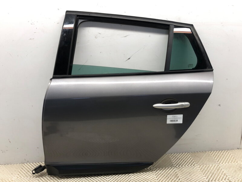 Dveře levé zadní Renault Megane III Combi VAN (KZ0/1) 2009 - 2015