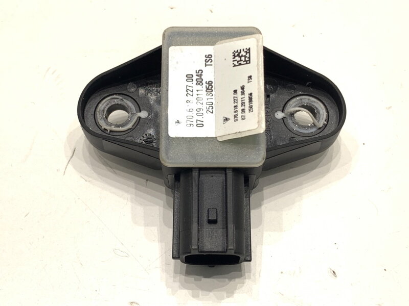 Čidlo nárazu Porsche Panamera (970) 2009 - 2017 97061822700