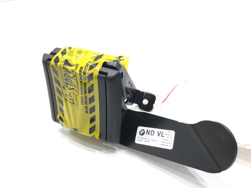 Uchycení držák síťky rolety kufru levé BMW 3 Touring (G21, G81) 2019 - 2022 7450715