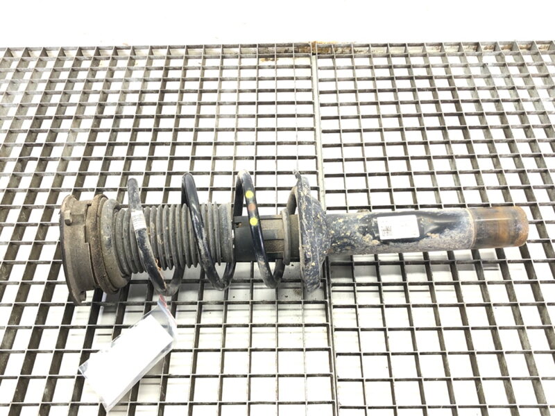 Tlumič pravý přední S pružinou Skoda Karoq (NU7, ND7) 2017 - 2022 5Q3413031J