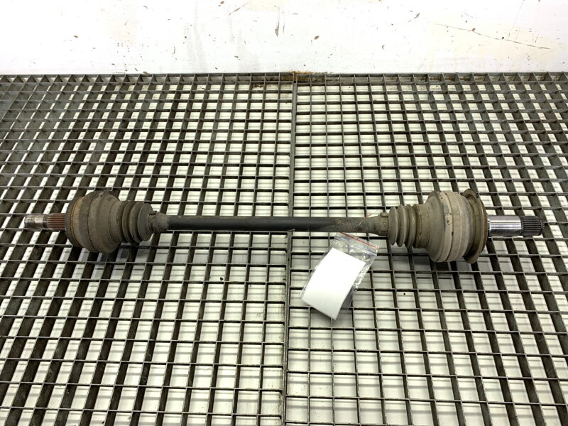 Poloosa levá zadní Mercedes-benz Class E (W212) 2009 - 2016