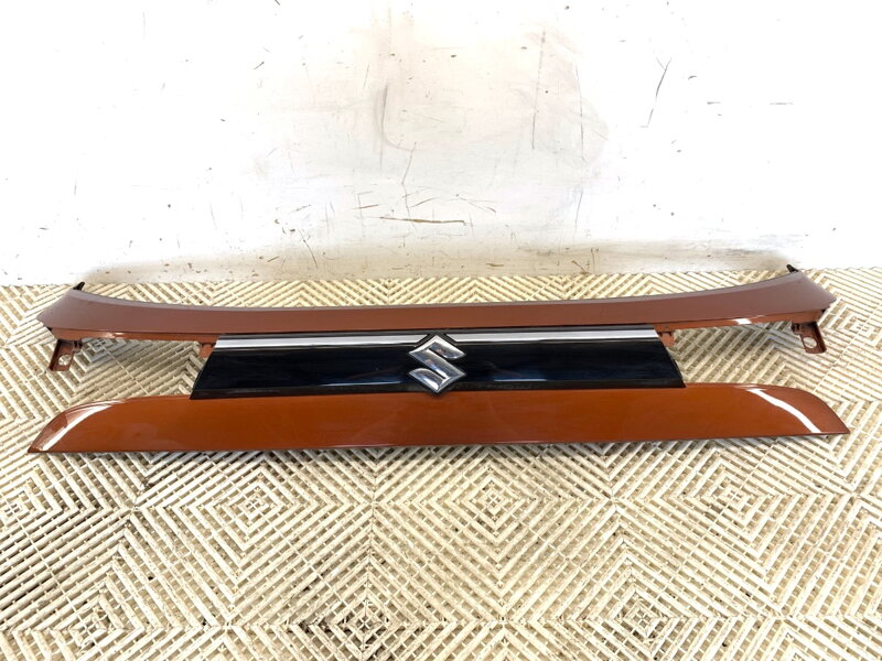 Lišta víka kufru zadní Suzuki S-cross 2022 - 2022 83941-63T00