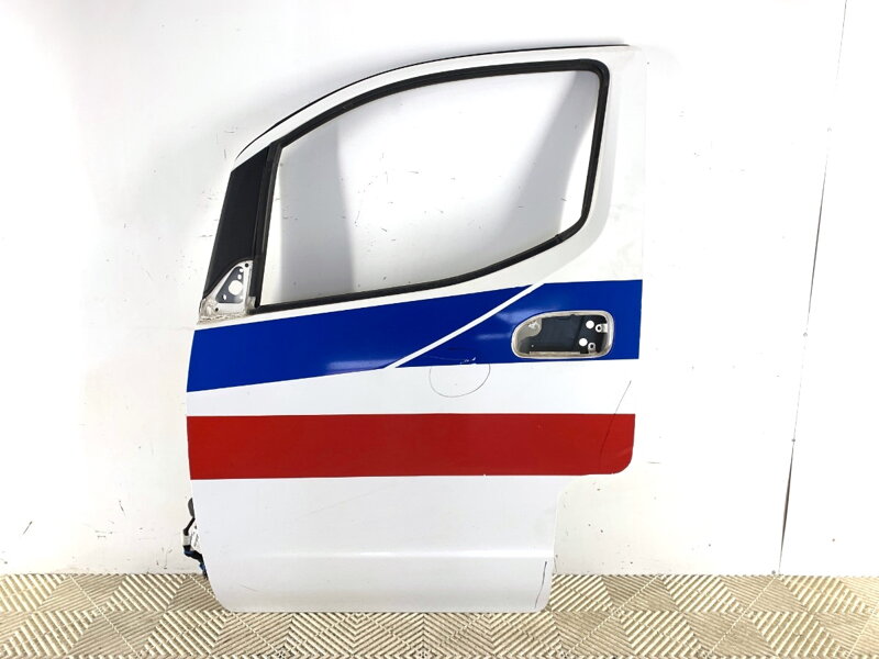 Dveře levé přední Nissan NV200 2010 - 2022
